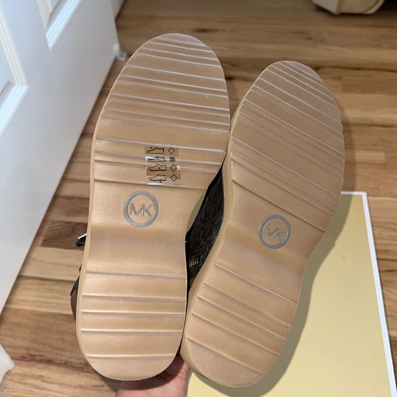 Michael Kors Trudy Bootie - Picture 8 of 10